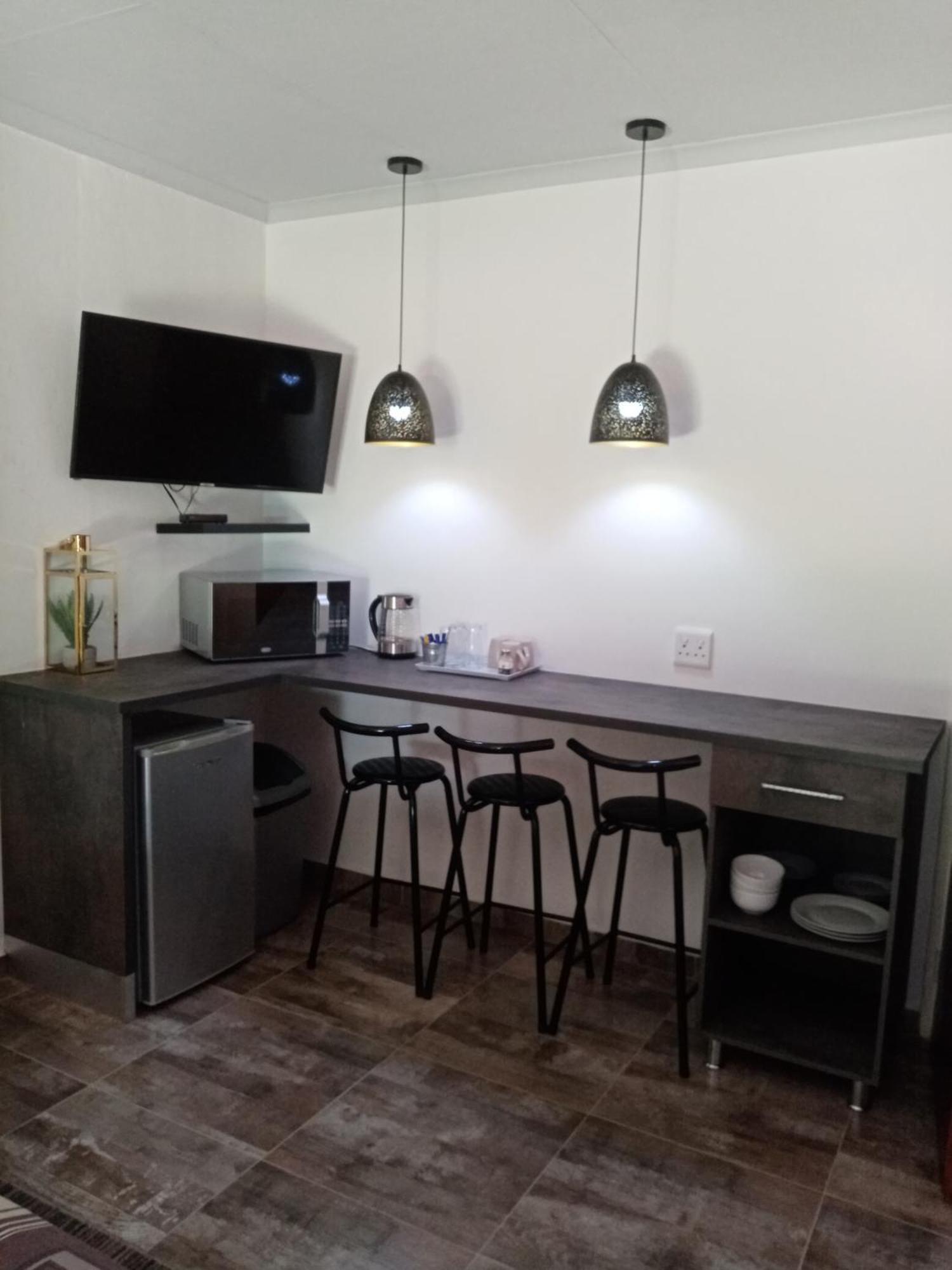 De La Rose Guesthouse Lephalale Zewnętrze zdjęcie
